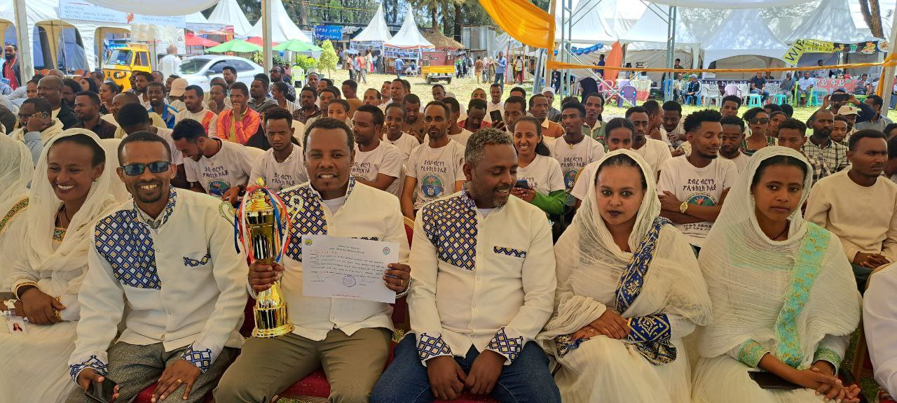 ደብረ ብርሃን ፖሊ ቴክኒክ ኮሌጅ በአጠቃላይ ውድድር 1ኛ ደረጃ በመሆን ጨርሳል።