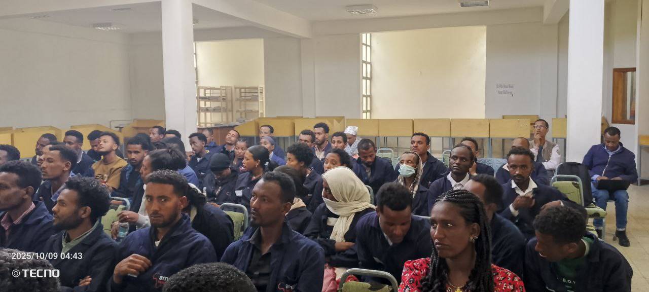 Notice image for  ገበያ ተኮር በሆኑ የስራ ዘርፎች ወጣቶችን በአጫጭር ስልጠና በማብቃት ወደ ስራ እንዲገቡ እየተደረገ ነው